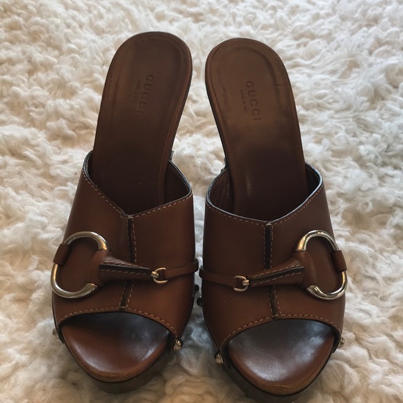 MUST GO Gucci platform heels - Picture 2 of 10